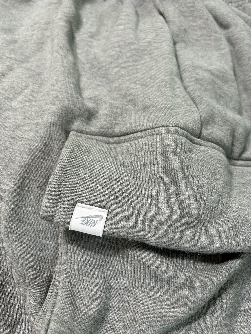 Nike Wide Leg Cargo Crops - Picture 2 of 7